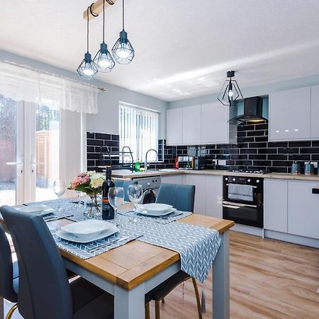 Stylish 4 Bedroom Home Close To Manchester City Centre 外观 照片